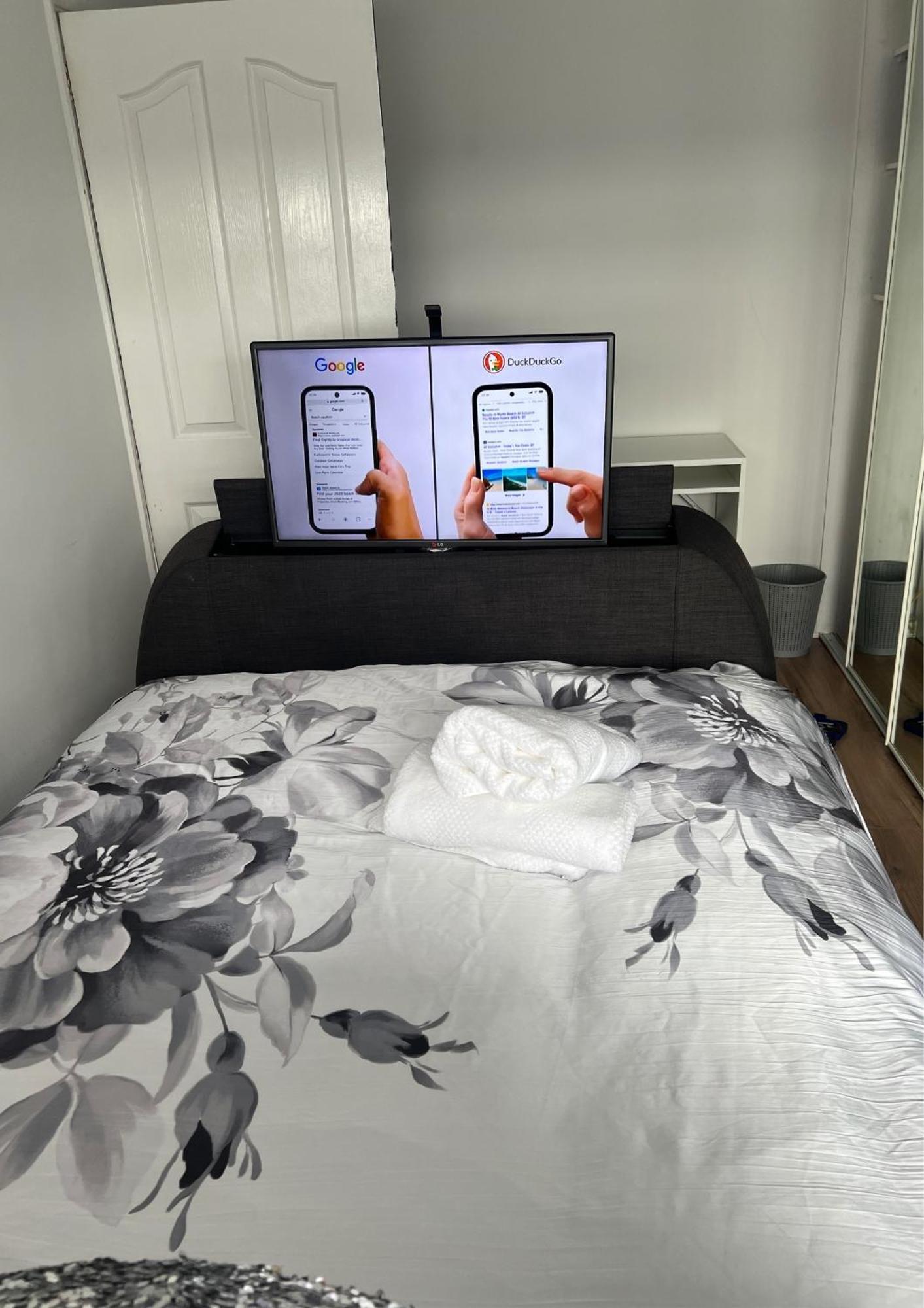 Double Room In Great Barr Near M5 - M6 - Parking - Tv Bed-Garden Birmingham Eksteriør billede